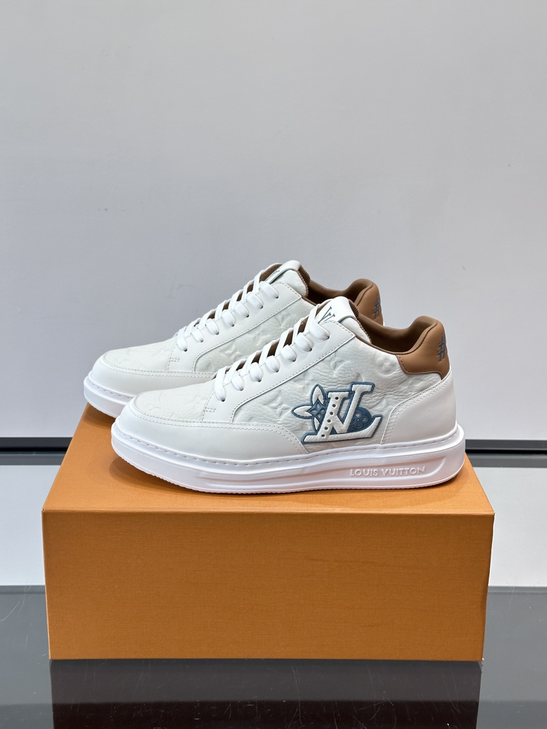 LV